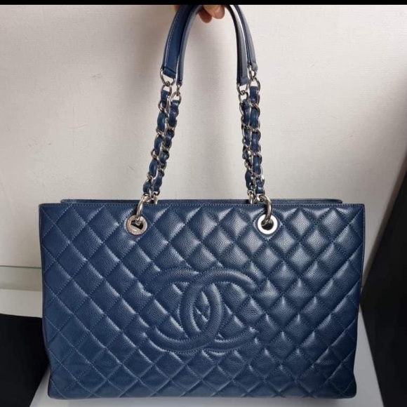 CHANEL Caviar Quilted Grand Shopping Tote GST Blue - Picture 1 of 11